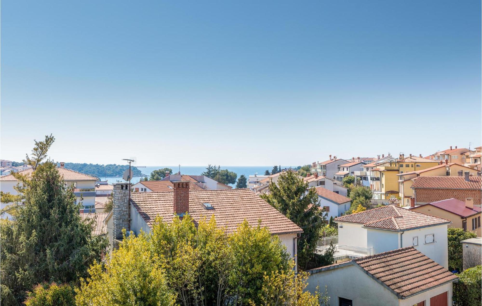 Stunning Apartment In Pjescana Uvala With Wifi Exterior photo